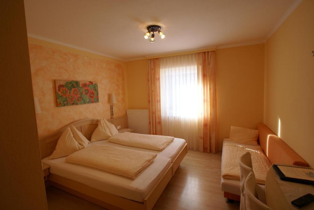 Gasthof Hotel Zur Post 펠레크 객실 사진